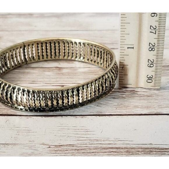 Vintage Bracelet / Bangle Unusual Design (Not A Perfect Circle) - Picture 5 of 6